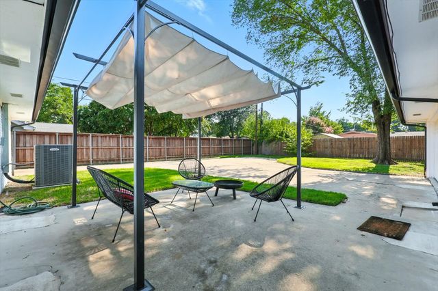 1009 Walnut Street, Irving, TX 75060