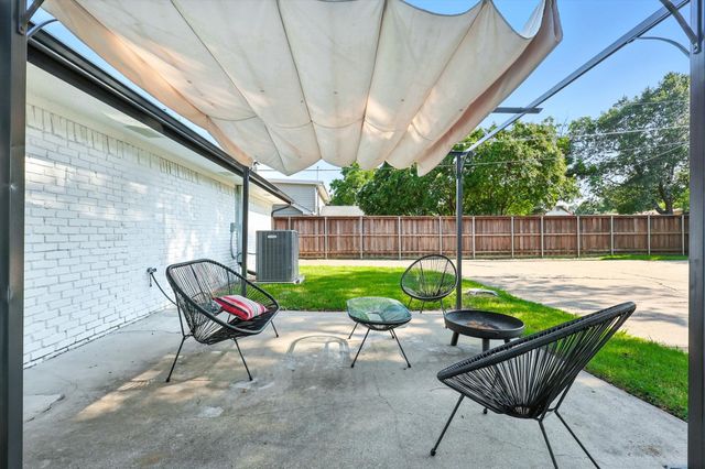 1009 Walnut Street, Irving, TX 75060