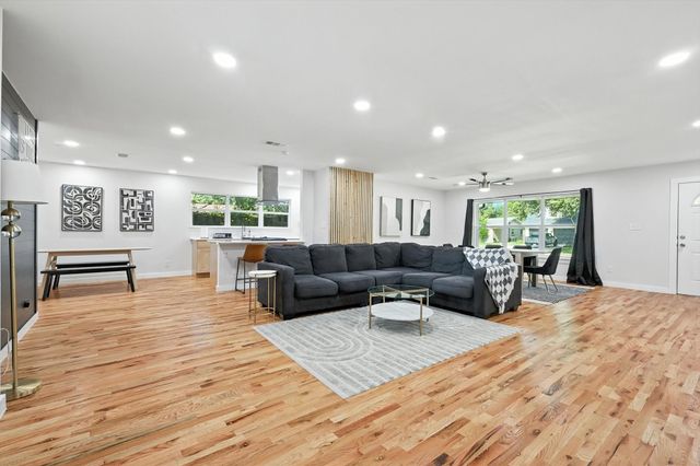 1009 Walnut Street, Irving, TX 75060