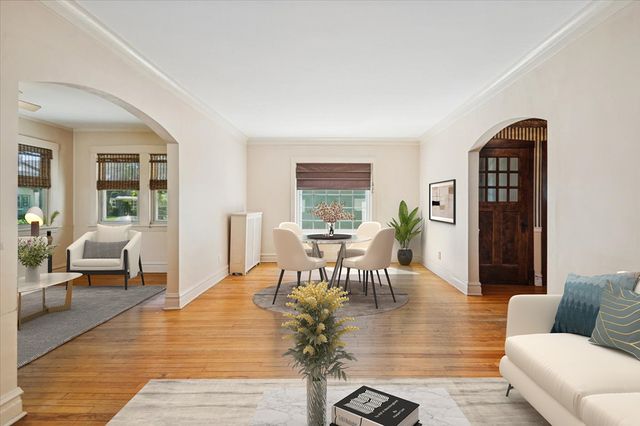 723 Wesley Avenue, Oak Park, IL 60304