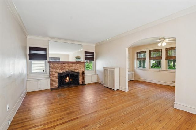 723 Wesley Avenue, Oak Park, IL 60304