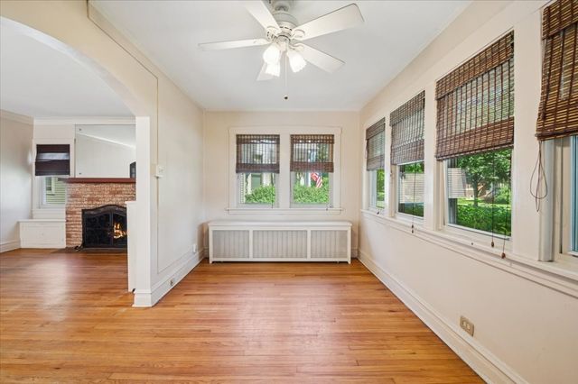 723 Wesley Avenue, Oak Park, IL 60304