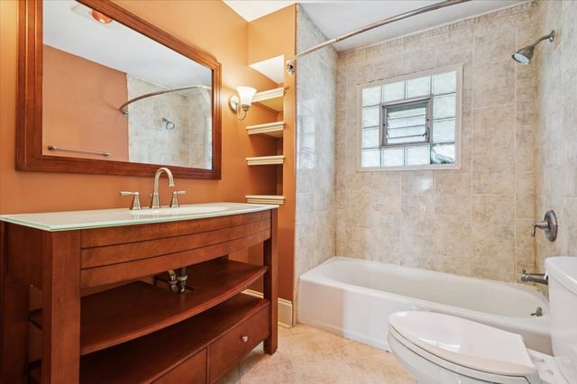 723 Wesley Avenue, Oak Park, IL 60304