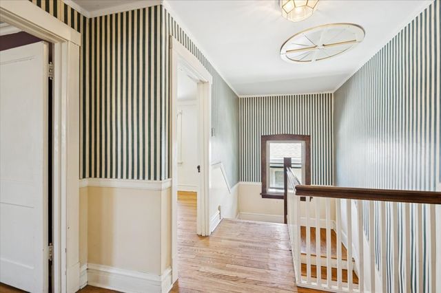 723 Wesley Avenue, Oak Park, IL 60304