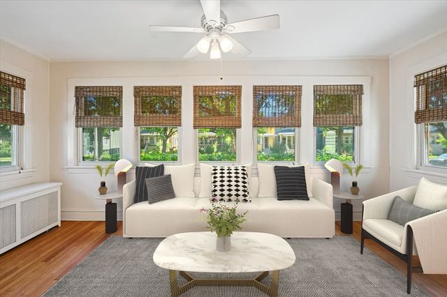 723 Wesley Avenue, Oak Park, IL 60304