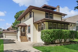 723 Wesley Avenue, Oak Park, IL 60304