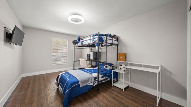 550 Slumberwood Drive, Houston, TX 77013