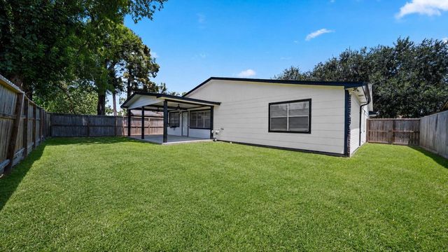 550 Slumberwood Drive, Houston, TX 77013