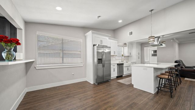 550 Slumberwood Drive, Houston, TX 77013