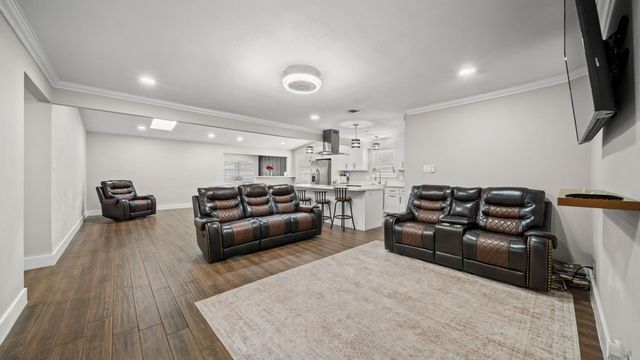 550 Slumberwood Drive, Houston, TX 77013