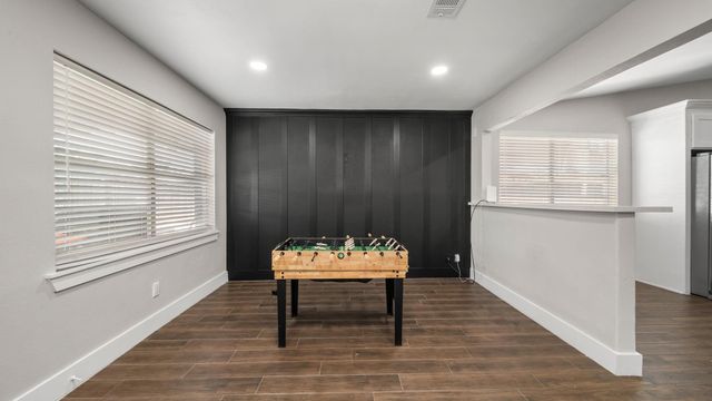 550 Slumberwood Drive, Houston, TX 77013