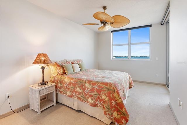 1800 BENJAMIN FRANKLIN DRIVE B809, Sarasota, FL 34236