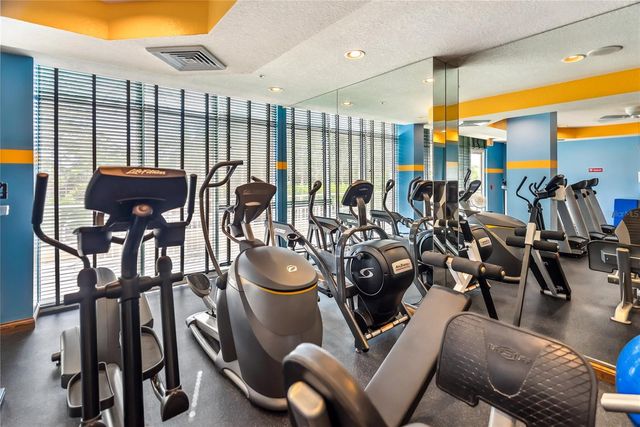 1800 BENJAMIN FRANKLIN DRIVE B809, Sarasota, FL 34236