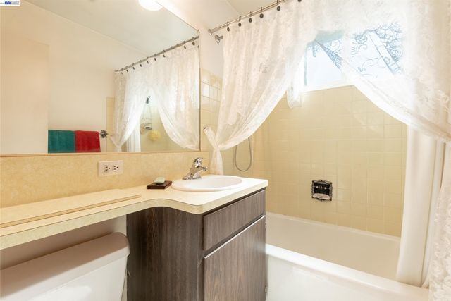 1805 Sundberg Ave, San Leandro, CA 94577