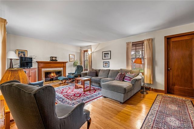 25 Saint Johns Avenue, Tonawanda, NY 14223
