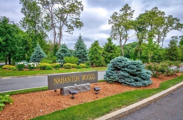 210 Nahanton St 422, Newton, MA 02459