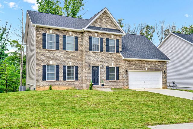 4951 Warrior DR, Salem, VA 24153