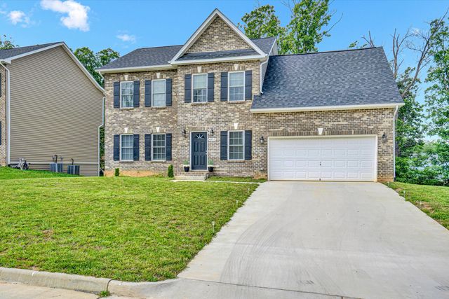 4951 Warrior DR, Salem, VA 24153