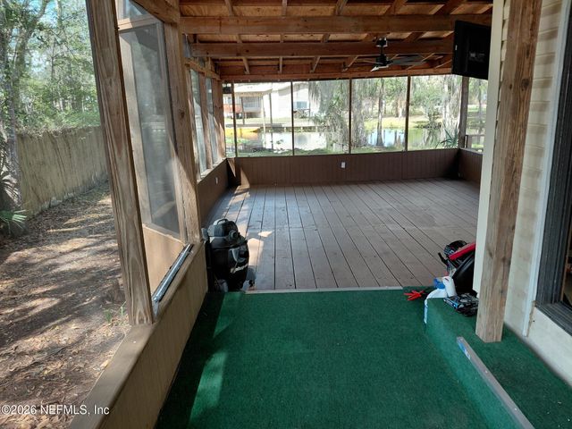 106 BREEZEWOOD Circle, San Mateo, FL 32187