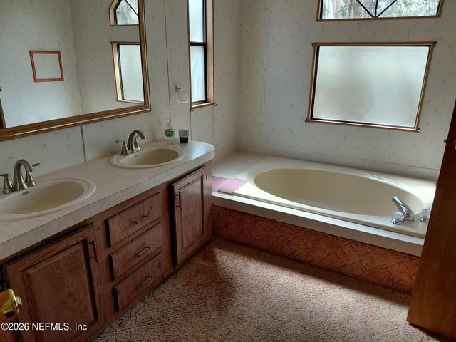 106 BREEZEWOOD Circle, San Mateo, FL 32187