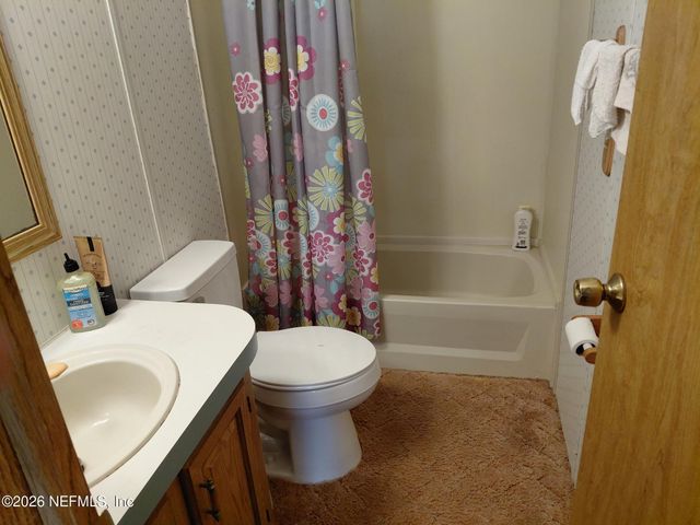 106 BREEZEWOOD Circle, San Mateo, FL 32187