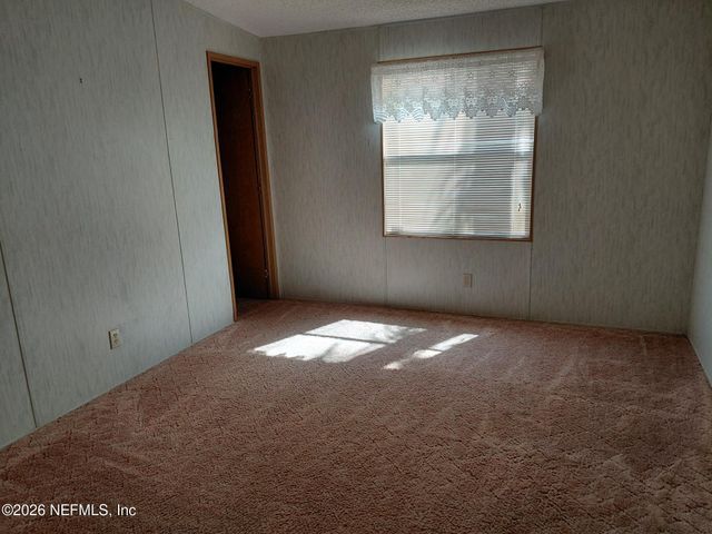 106 BREEZEWOOD Circle, San Mateo, FL 32187