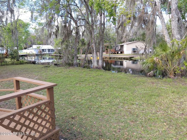 106 BREEZEWOOD Circle, San Mateo, FL 32187