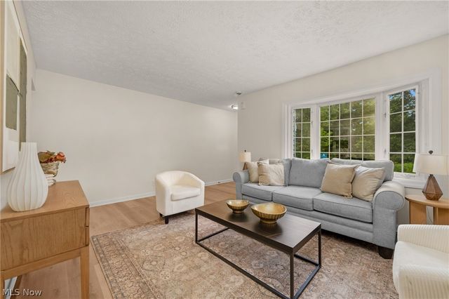 2348 Buena Vista Drive, Wickliffe, OH 44092