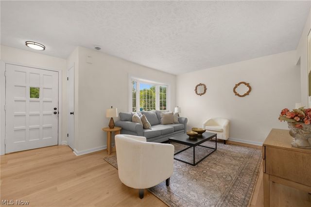 2348 Buena Vista Drive, Wickliffe, OH 44092