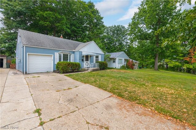 2348 Buena Vista Drive, Wickliffe, OH 44092