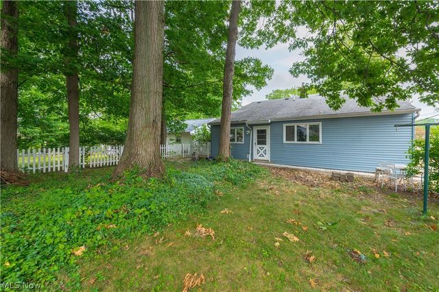 2348 Buena Vista Drive, Wickliffe, OH 44092