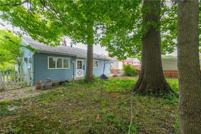 2348 Buena Vista Drive, Wickliffe, OH 44092