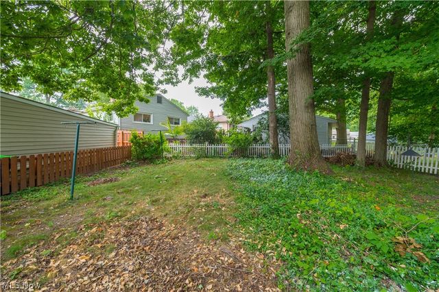 2348 Buena Vista Drive, Wickliffe, OH 44092