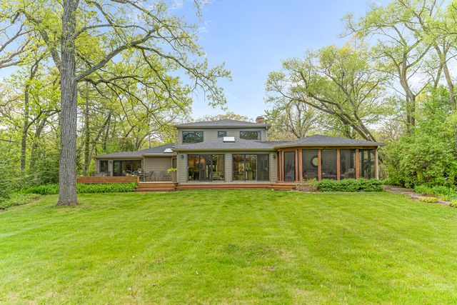 3525 Old Mill Road, Highland Park, IL 60035