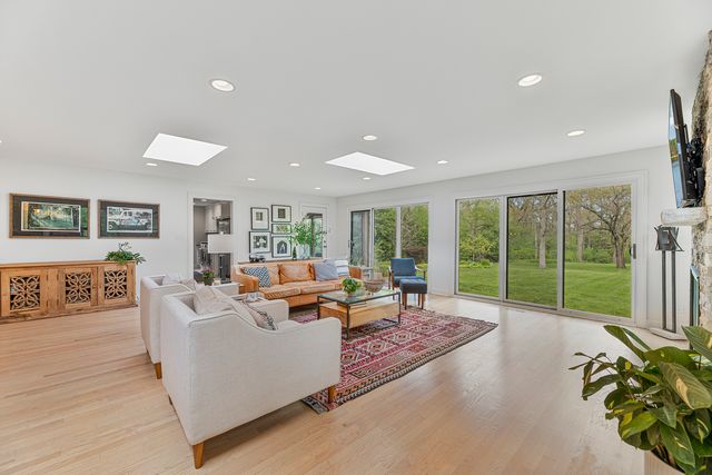 3525 Old Mill Road, Highland Park, IL 60035
