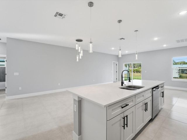 21460 DAWSON AVENUE, Port Charlotte, FL 33952