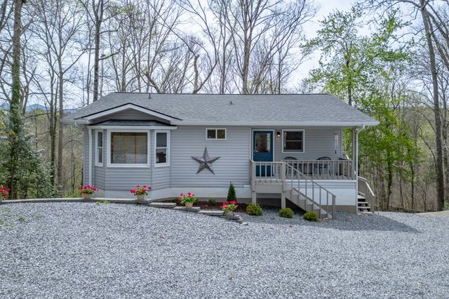 1682 Settlement Road, Young Harris, GA 30582