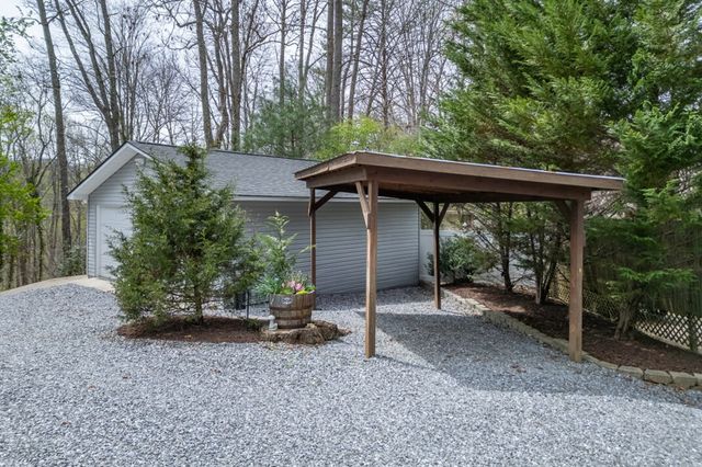 1682 Settlement Road, Young Harris, GA 30582