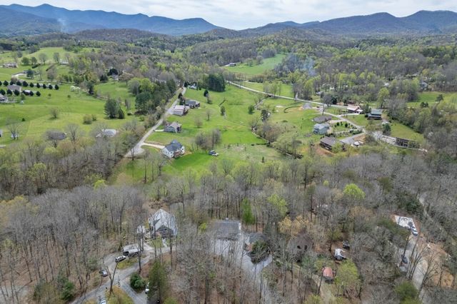 1682 Settlement Road, Young Harris, GA 30582
