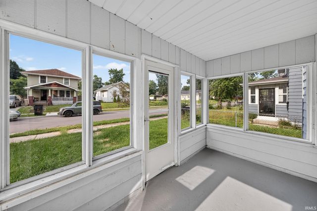 1335 E Dayton Street, South Bend, IN 46613