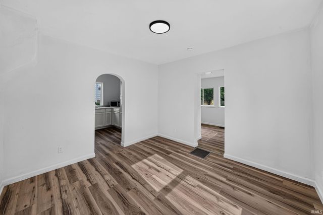 1335 E Dayton Street, South Bend, IN 46613