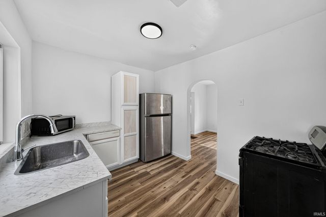 1335 E Dayton Street, South Bend, IN 46613