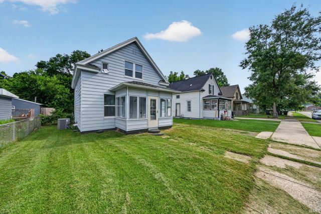 1335 E Dayton Street, South Bend, IN 46613