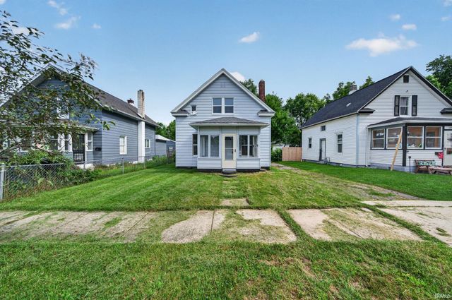 1335 E Dayton Street, South Bend, IN 46613