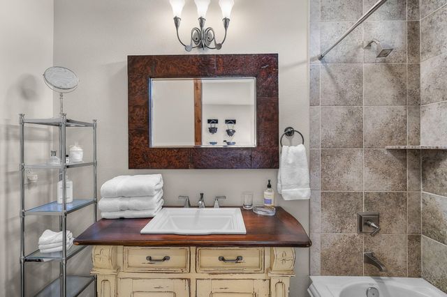 61548 Tam McArthur Loop, Bend, OR 97702