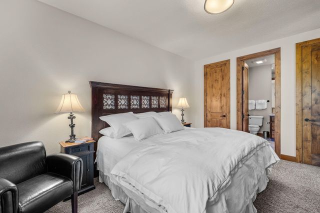 61548 Tam McArthur Loop, Bend, OR 97702