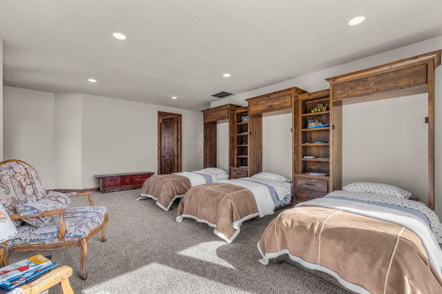 61548 Tam McArthur Loop, Bend, OR 97702