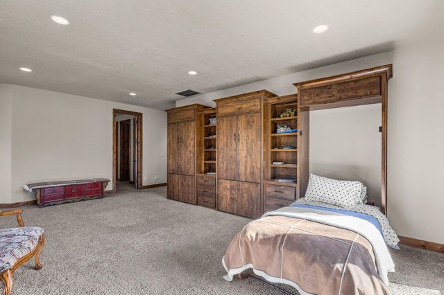 61548 Tam McArthur Loop, Bend, OR 97702