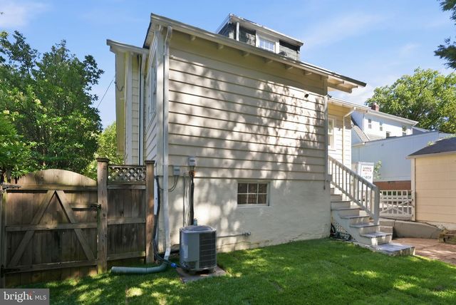 6814 BROOKVILLE RD, Chevy Chase, MD 20815