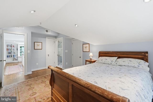 6814 BROOKVILLE RD, Chevy Chase, MD 20815